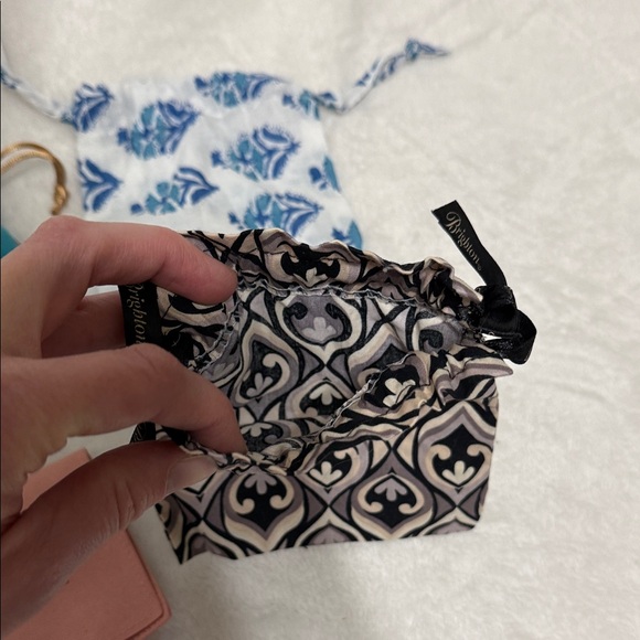 Colorful Accessory Pouch Set - Picture 6 of 7